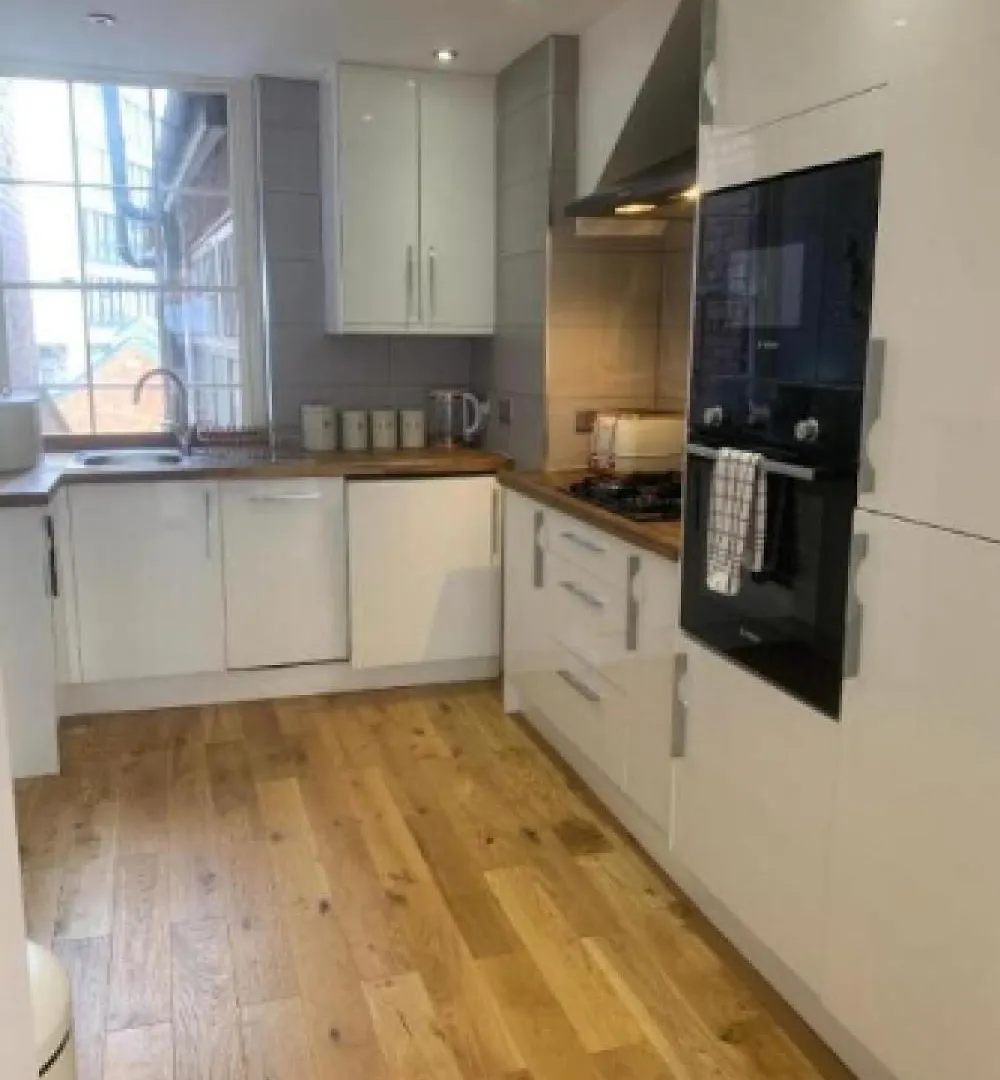 City Centre Luxury Triplex Apartment Sleeps 7 Kingston upon Hull